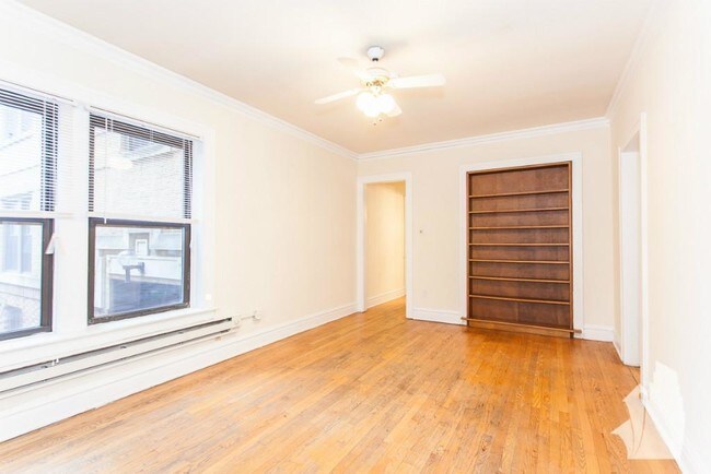 Building Photo - 701 W Brompton Ave