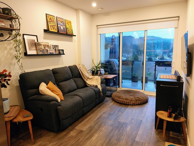 Building Photo - 1052 Boxcar Cl