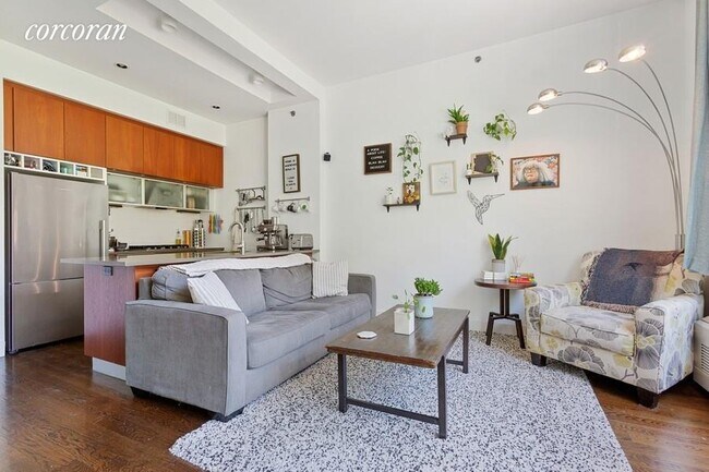 Building Photo - 44 Duffield St