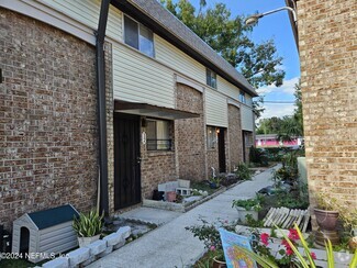 Building Photo - 1200 Bretta St