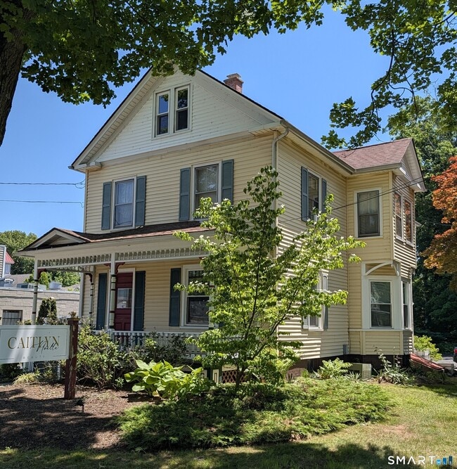 Building Photo - 356 Main St