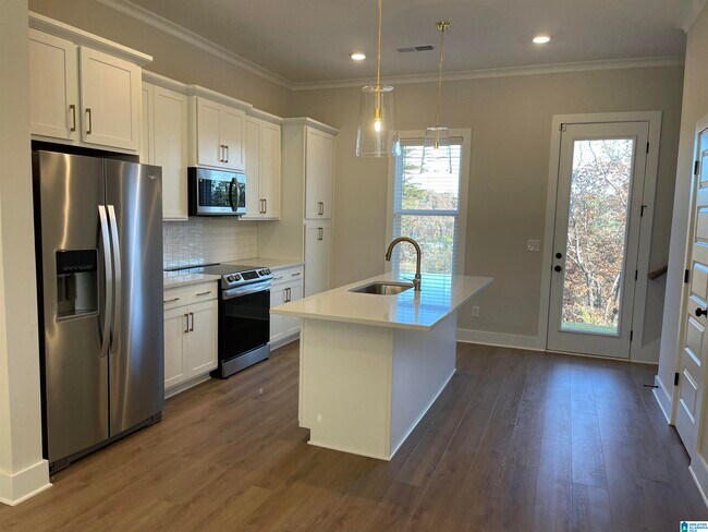 Building Photo - 4870 Silas Ave