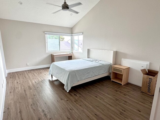 Building Photo - 3274 Caminito Ameca