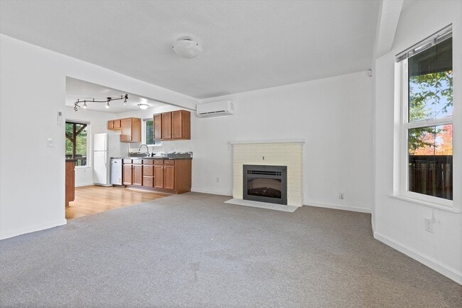 Building Photo - ALK - 1820 Sylvan Highlands Triplex