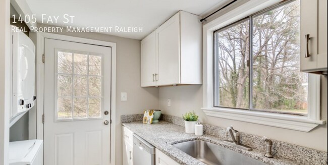 Foto del edificio - 1405 Fay St