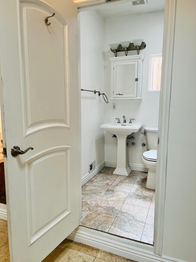 Bathroom 1 in bedroom - 8815 Betty Way