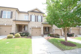 Building Photo - 9620 Camberley Ave NW