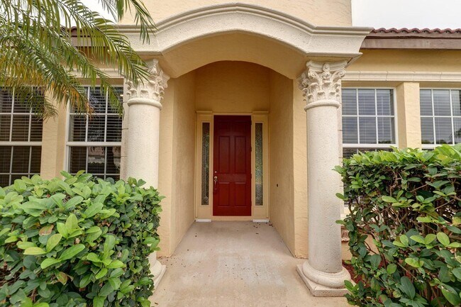 Building Photo - 833 SW Vineland Ct