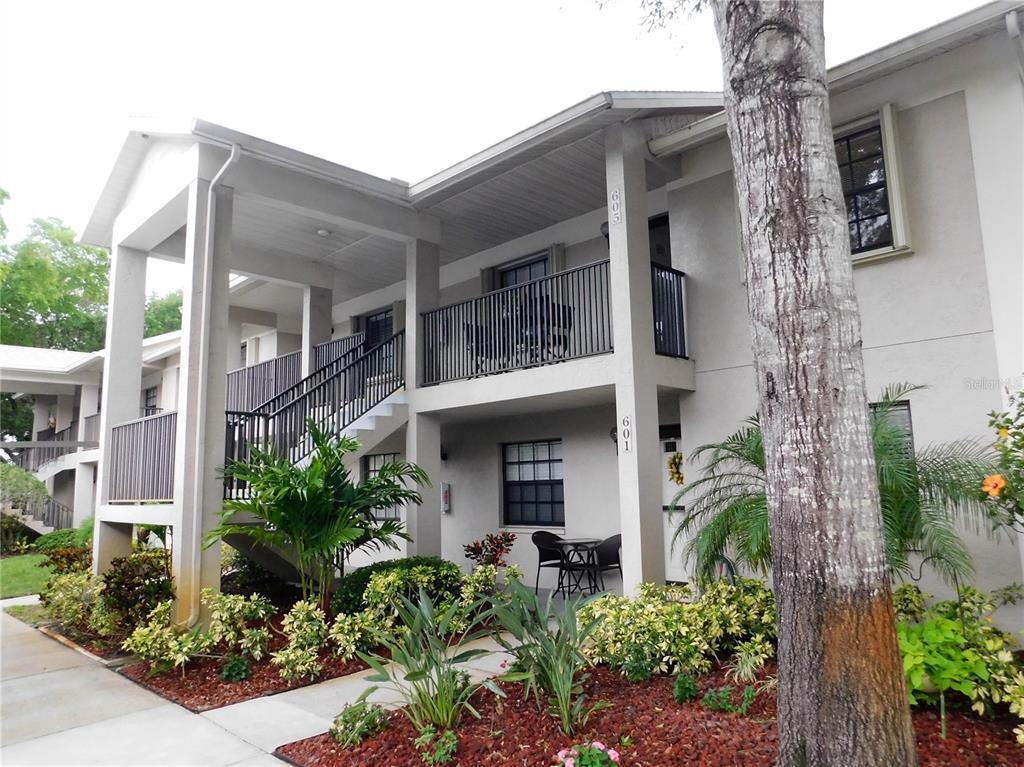 Foto principal - 2150 Elm St