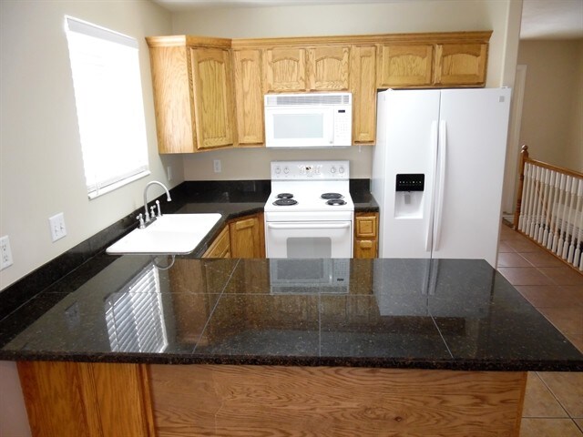 Building Photo - 1205 Princes Cir