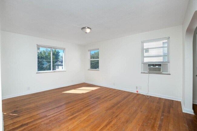 Building Photo - 1410 Marlow Ave