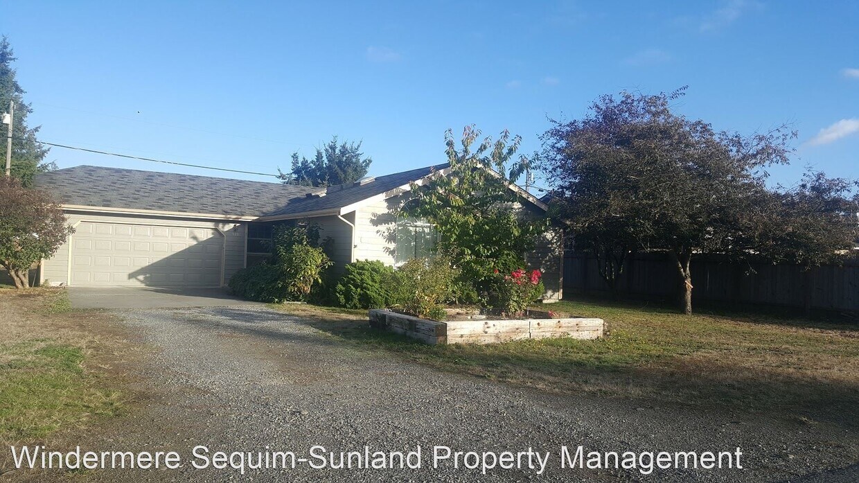 Primary Photo - 3 br, 2 bath House - 320 Matriotti