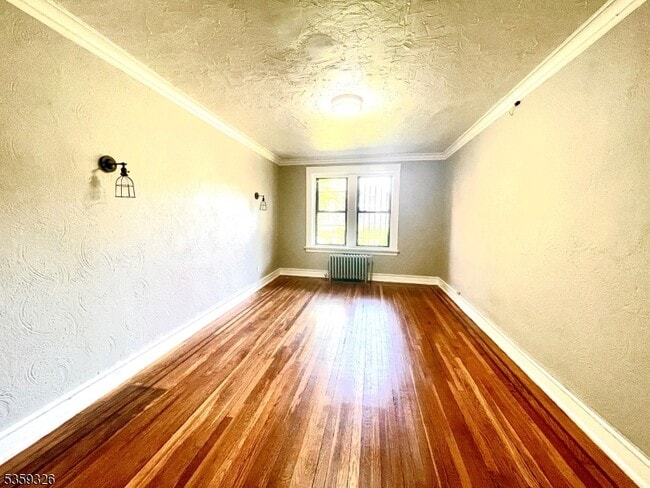 Foto del edificio - 17 Elwood Pl