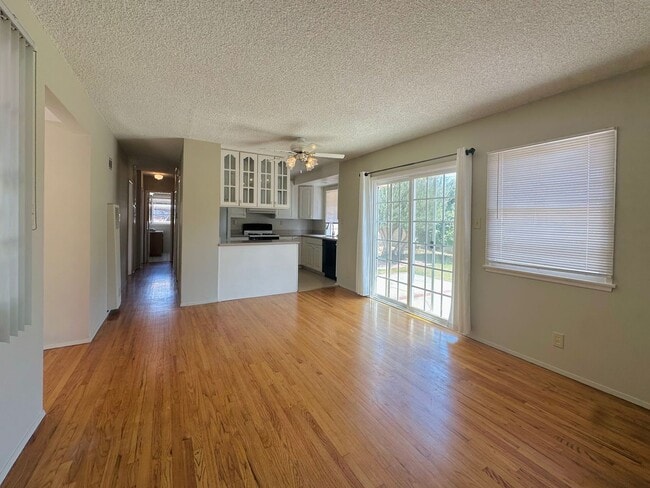 Foto del edificio - Charming 3bed 1bath for Rent