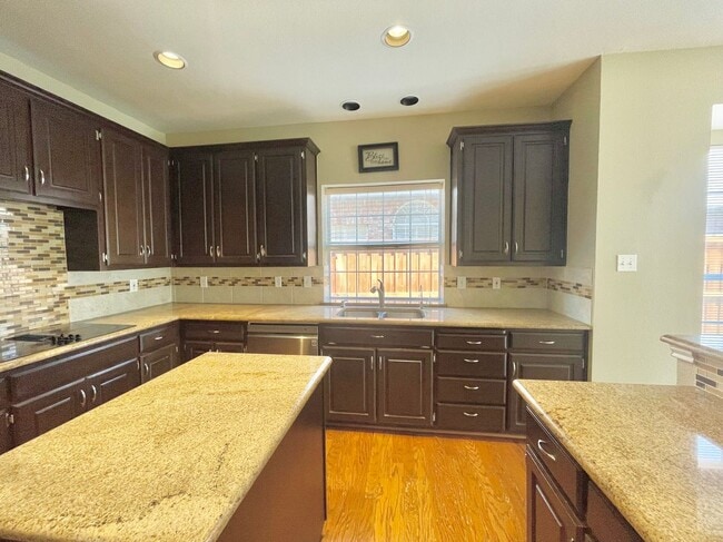 Building Photo - 426 Waterside Dr
