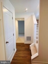 Building Photo - 58 Bolingbroke Wy