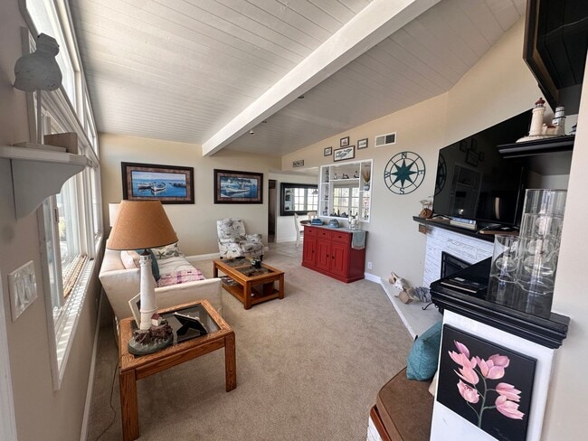 Building Photo - One Bedroom for Rent in Dana Point