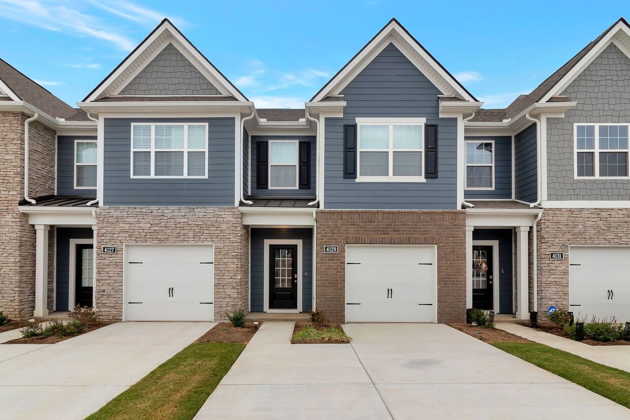 Primary Photo - BRAND NEW 3 BEDROOM 3 BATH TOWNHOME WITH U...