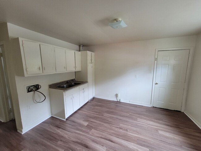 Foto del edificio - 2 Bedroom Apartment!