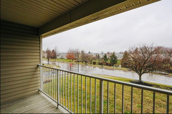 Building Photo - 4612 Court Yard Dr