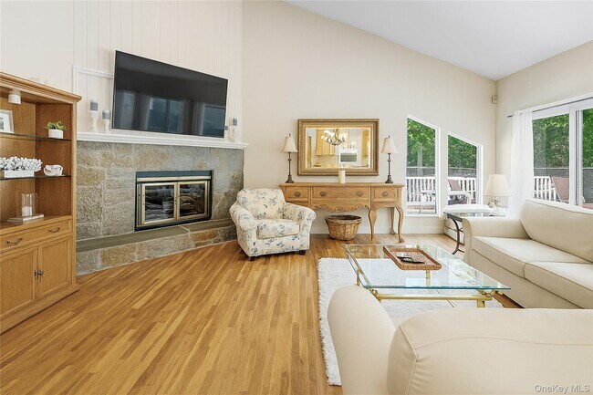 Foto del edificio - 60 Quogue Riverhead Rd