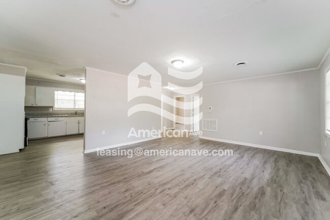 Foto del edificio - 2751 Glenn St