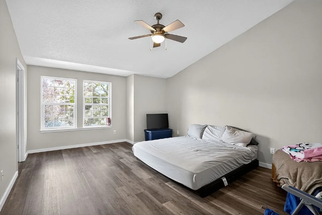 Foto del edificio - 12505 NE 24th St