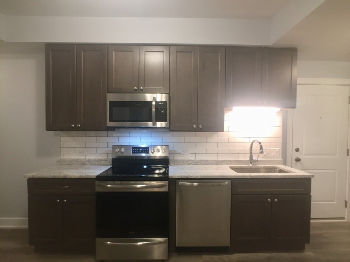 Kitchen - 5228 S Blackstone Ave