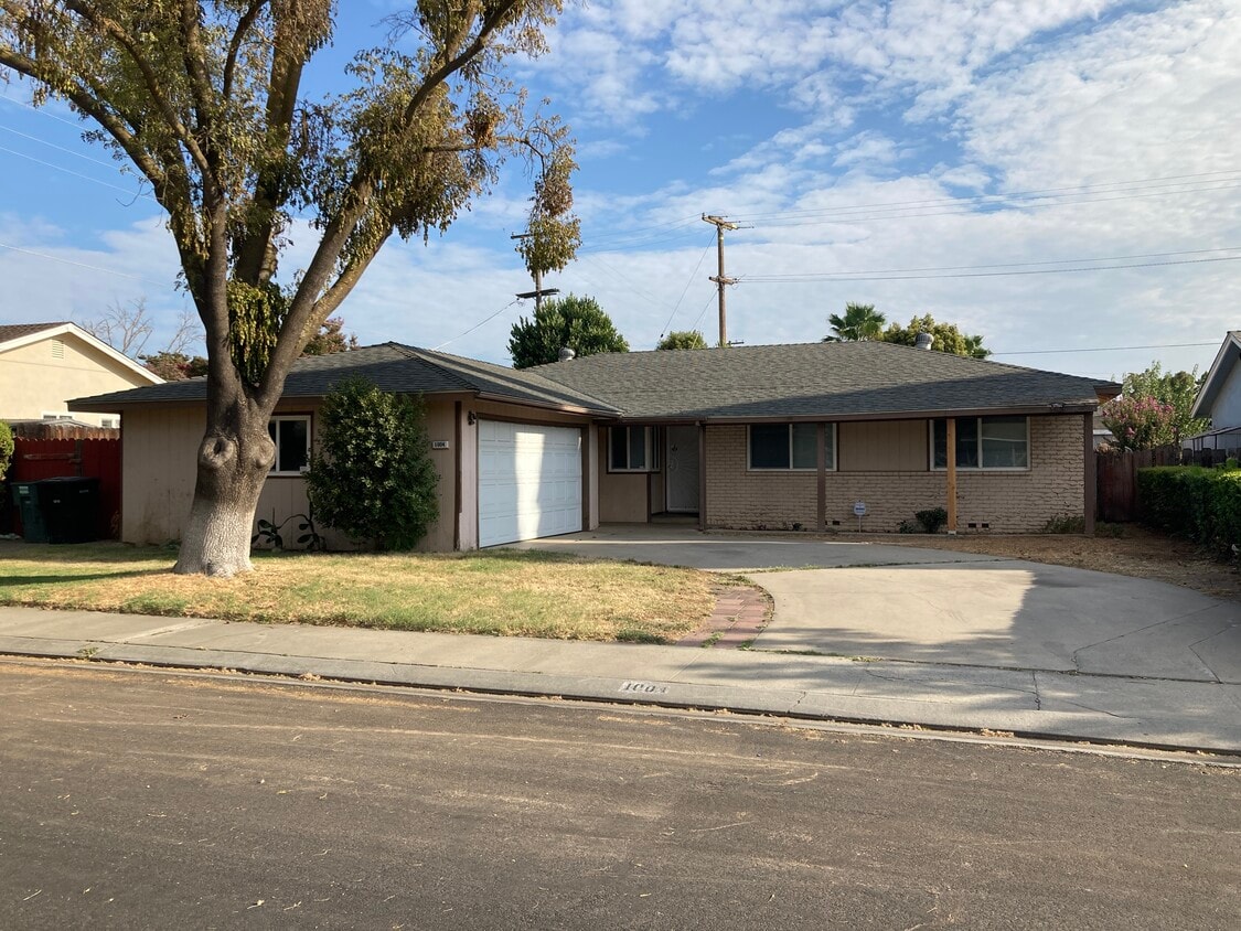 1004 Heidi Ave, Modesto, CA 95350 House for Rent in Modesto, CA