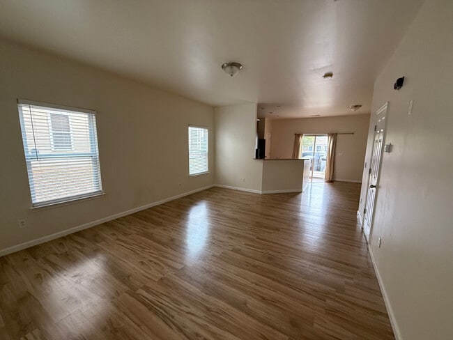 Building Photo - 9705 Turning Wheel Dr