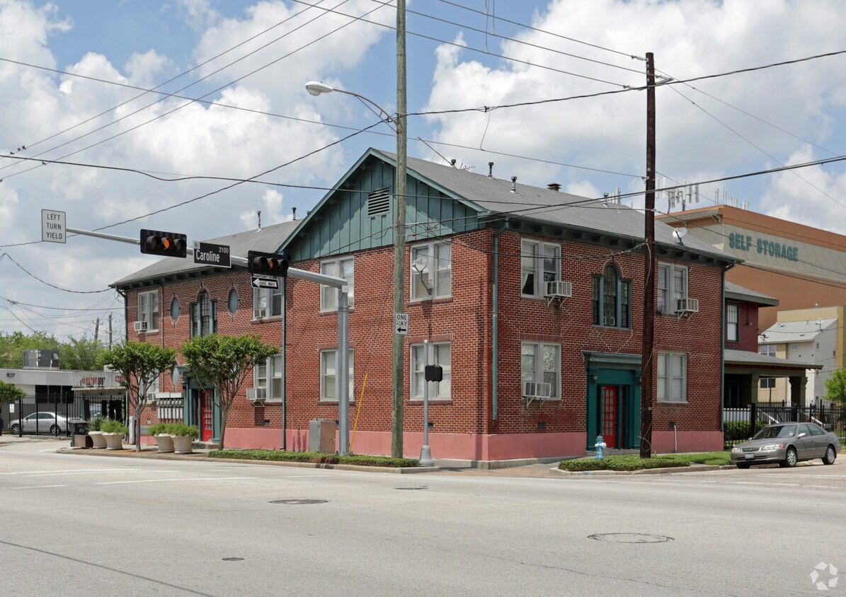 Primary Photo - 3120 Caroline St