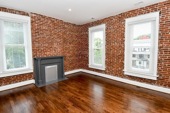 Foto del edificio - 1764 Frankfort Ave