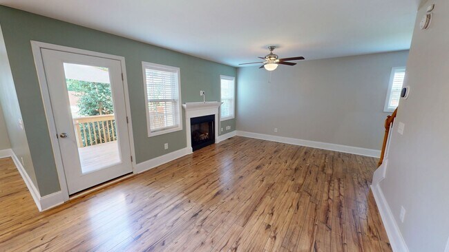 Building Photo - $500 OFF 1st Month's Rent if Leased by 07/...