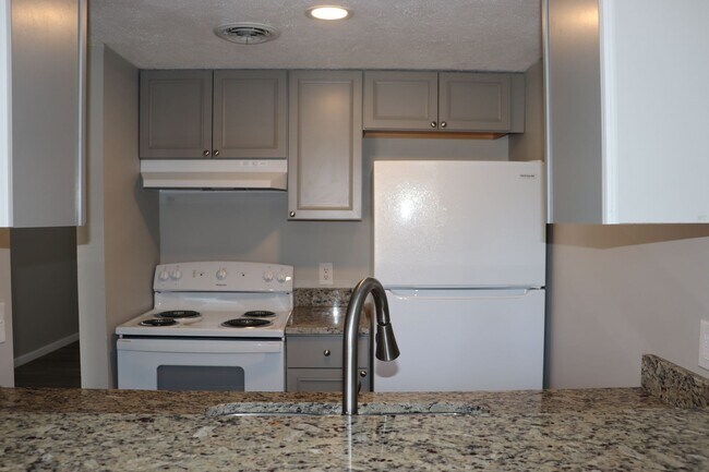 Foto del edificio - 723 Old Liberty Rd