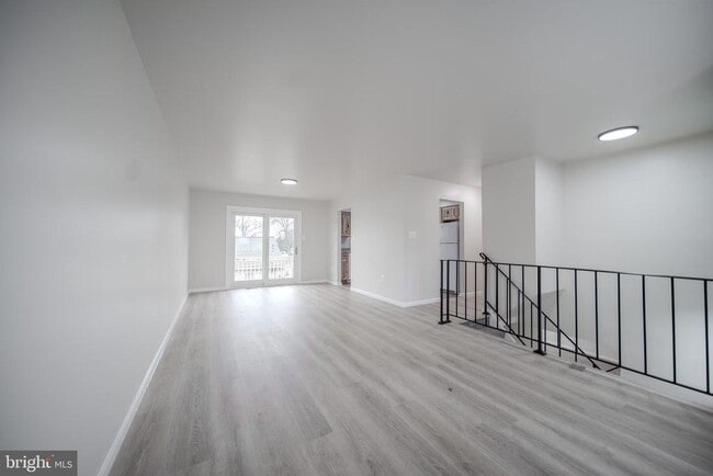 Building Photo - 11209 Caroline Ave