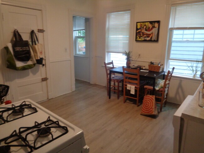 Foto del edificio - 73 Grove St