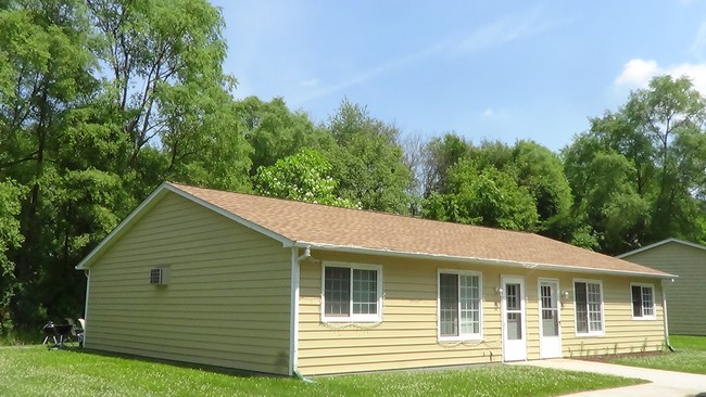 Building Photo - 416-446 Wisconsin