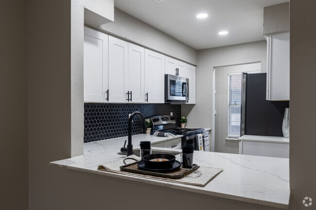 2BR, 1.5 BA - 950SF - Renovated - Kitchen - The Woods at Menchaca