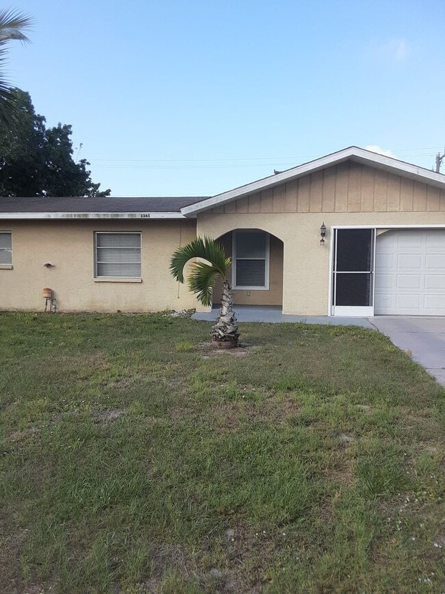 Building Photo - 3365 Normandy Dr