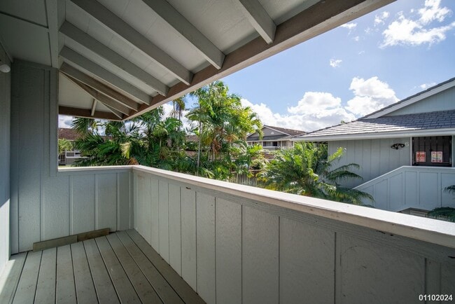 Building Photo - AVAILABLE 2/5/26! 2-bdrm, 1-bath, 1-parking, upstairs corner unit at Kuola Townhomes in Waipio Ge...