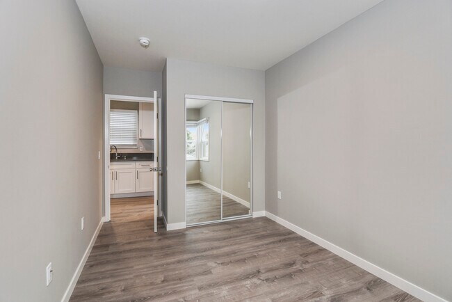 Building Photo - 515 Ruberta Ave