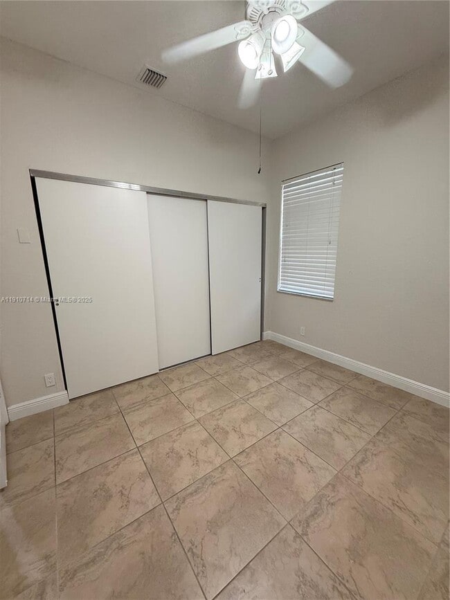 Foto del edificio - 1007 Nandina Dr