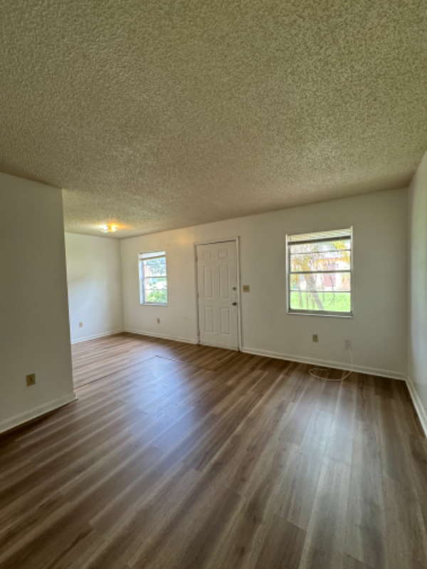 Building Photo - 3016 Allred Dr
