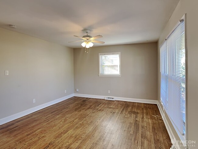 Building Photo - 7101 Starlite Pl