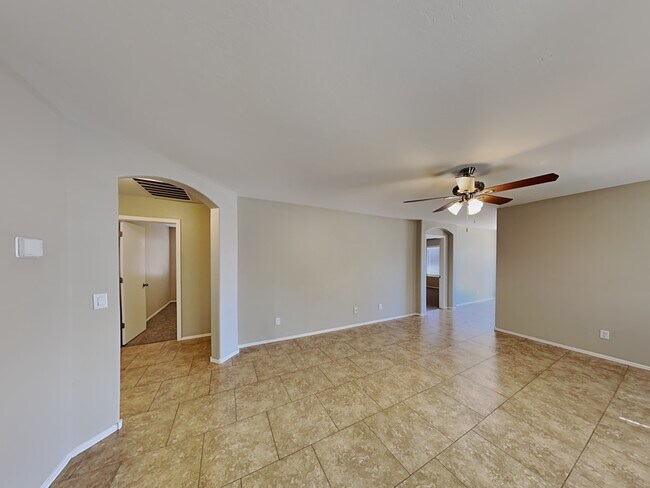 Building Photo - 2470 W Silver Creek Ln
