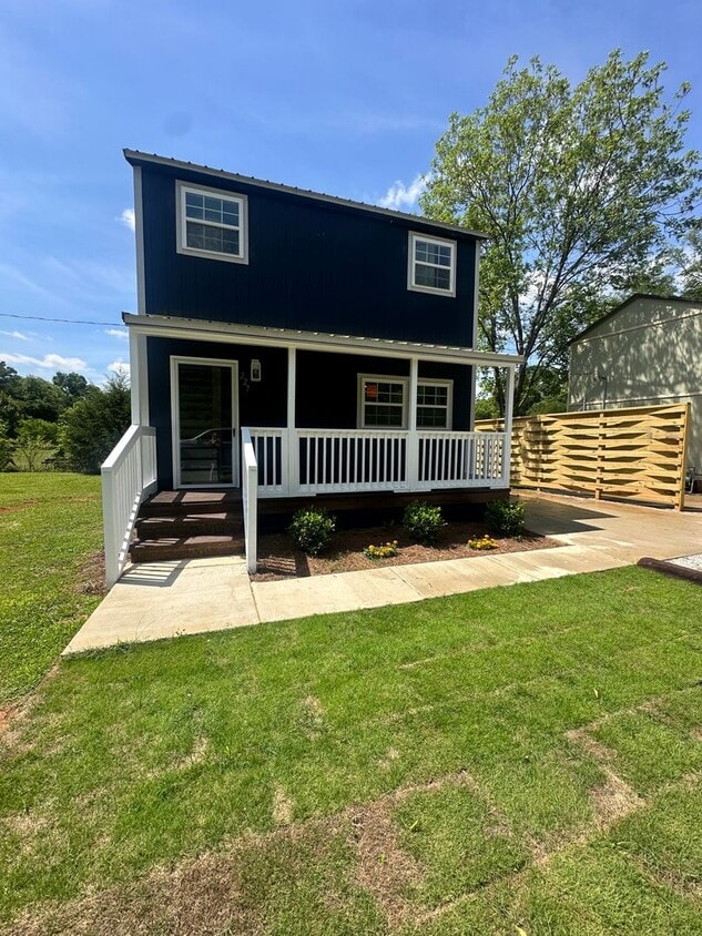 Primary Photo - Tiny Home