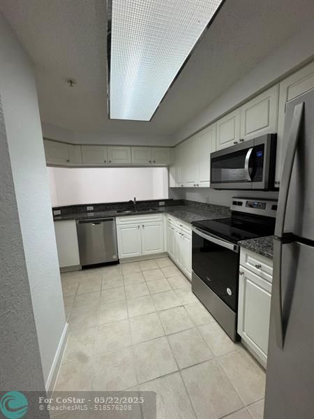 Foto del edificio - 2726 Anzio Ct