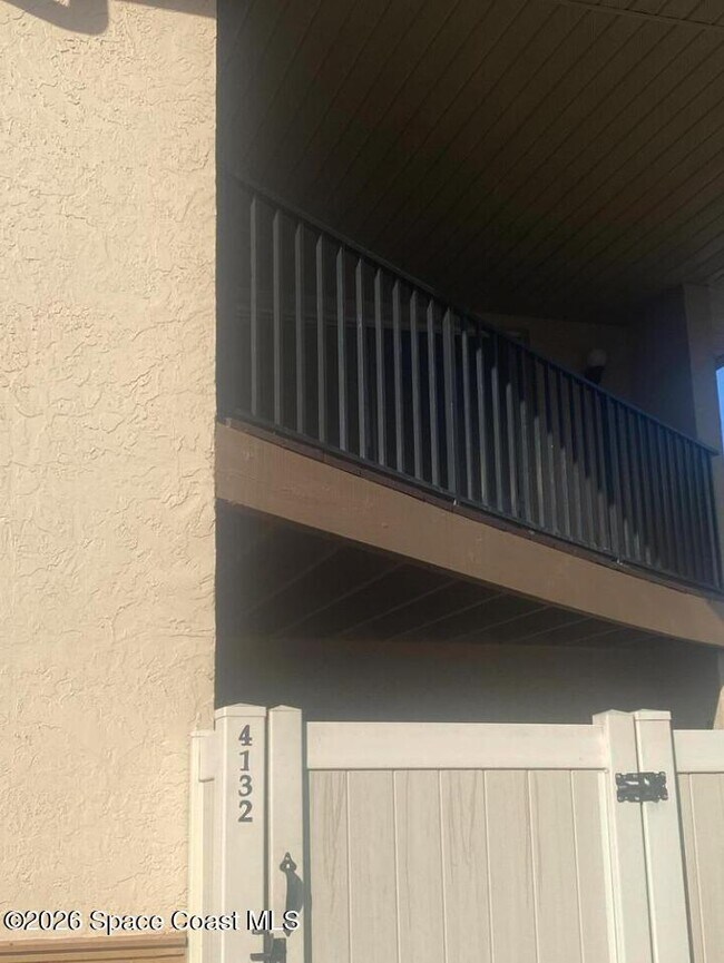 Foto del edificio - 4132 Bond Ave