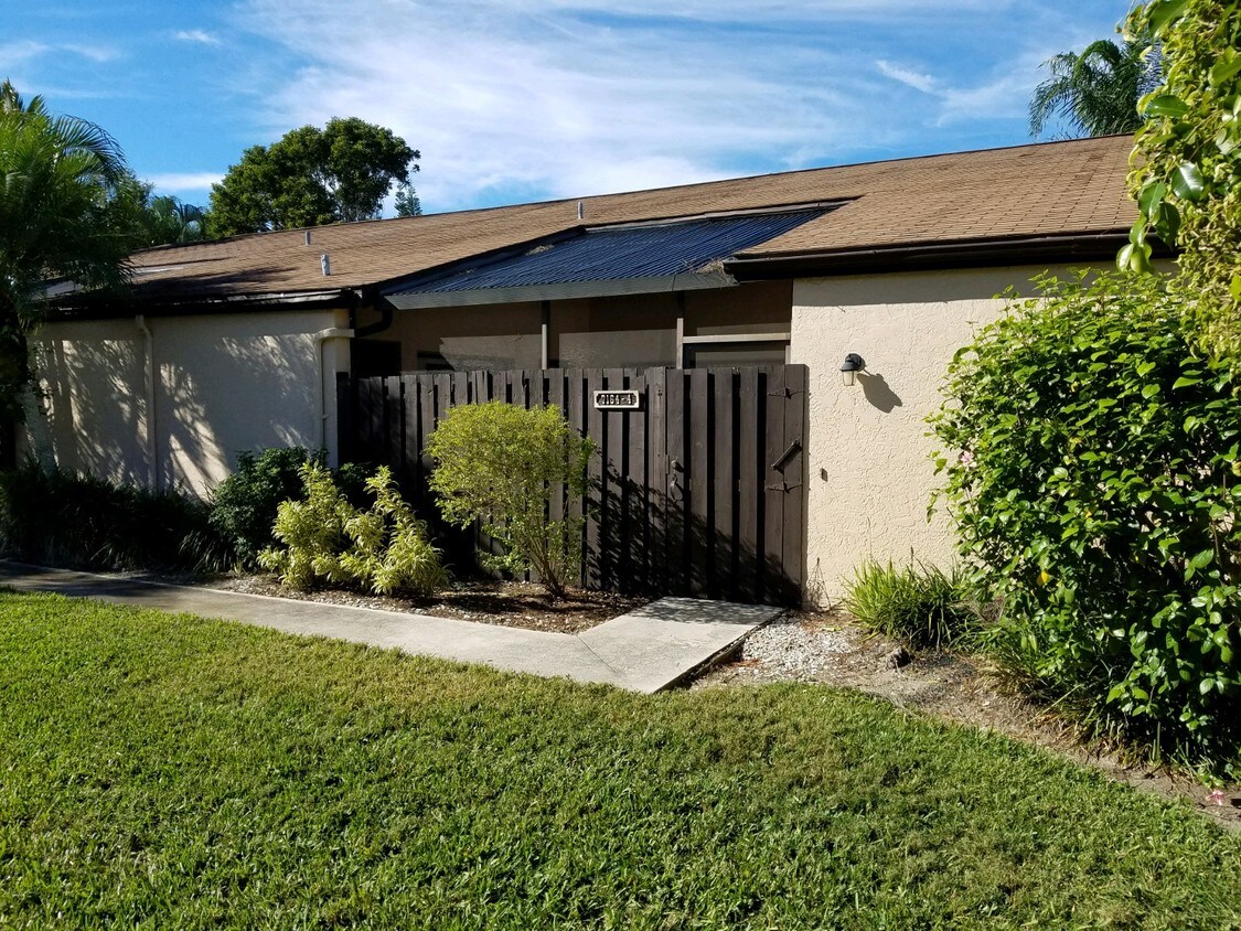 Foto principal - 7164 Lyle Terrace