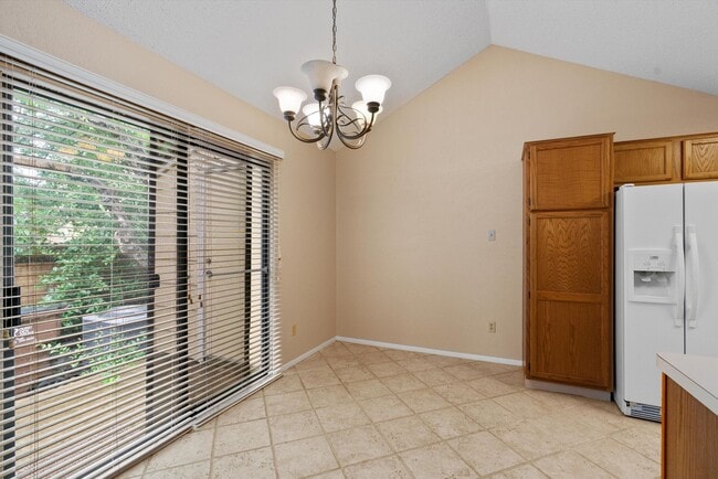 Building Photo - Perfect 3-Bedroom Condo in North Austin for Lease